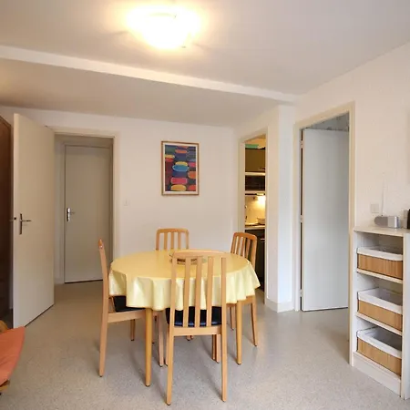 Apartment T2 Avec Balcon Et Parking Proche Centre - Fr-1-415-158